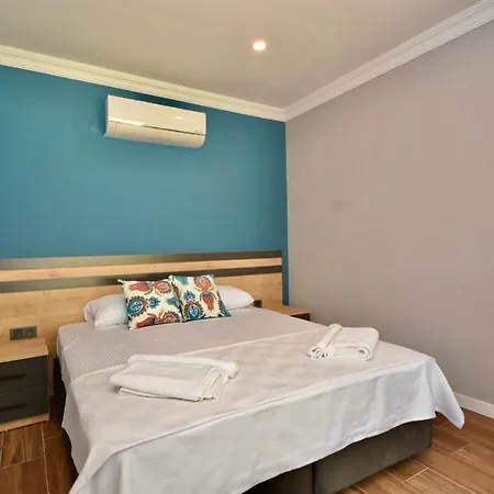 Lavinya - Kayköyde 2 Yatak Odalı Tatil Villası *
